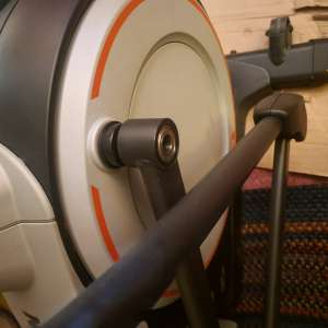 Used NordicTrack E 9.5 I 831.240350 Elliptical Large axle cover