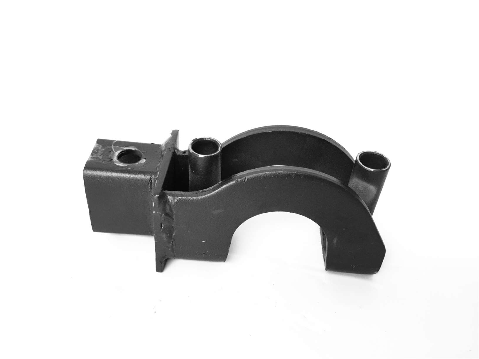 LEFT UPPER SADDLE BRACKET