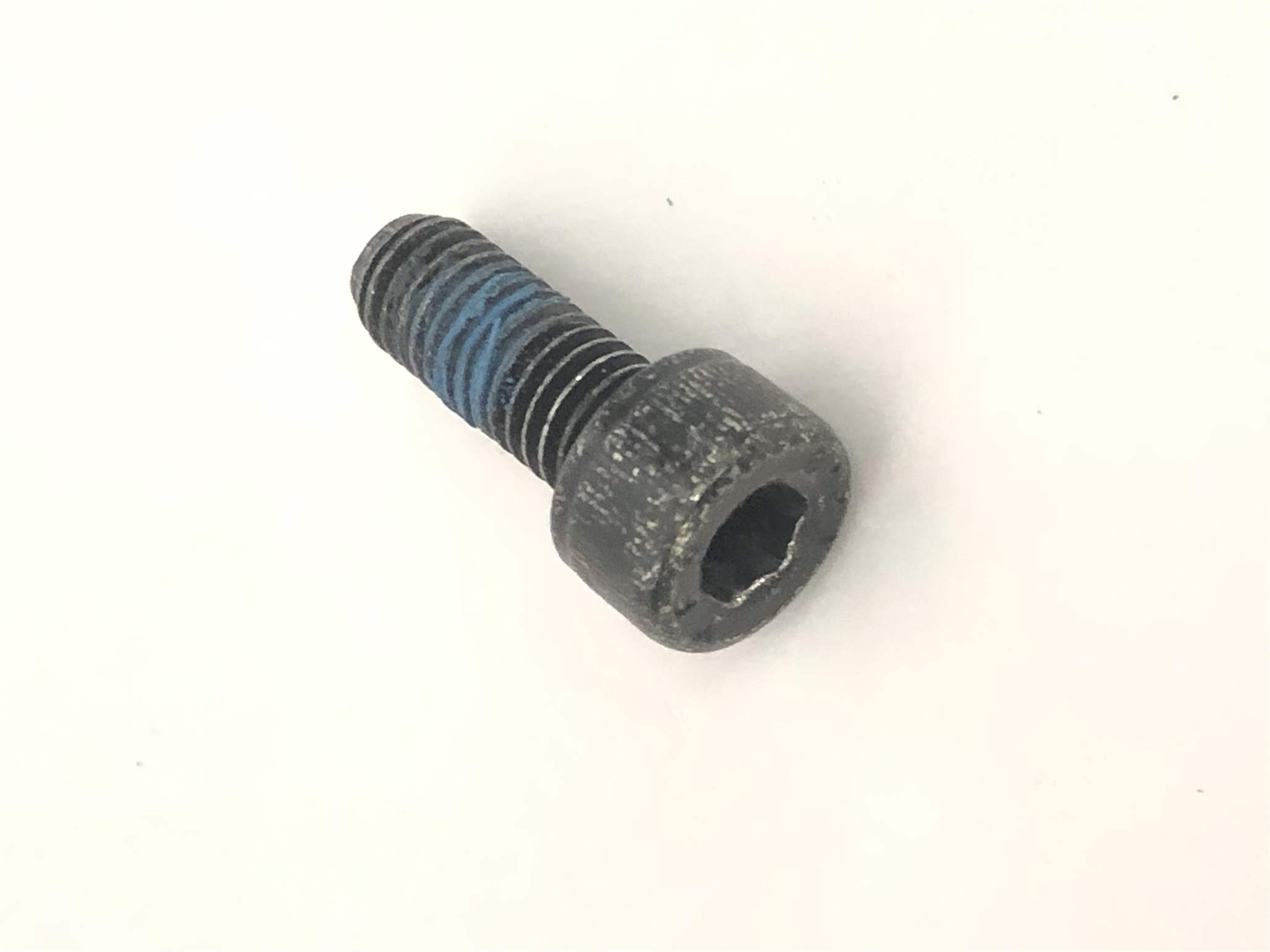 Hardware: Screw  20 MM