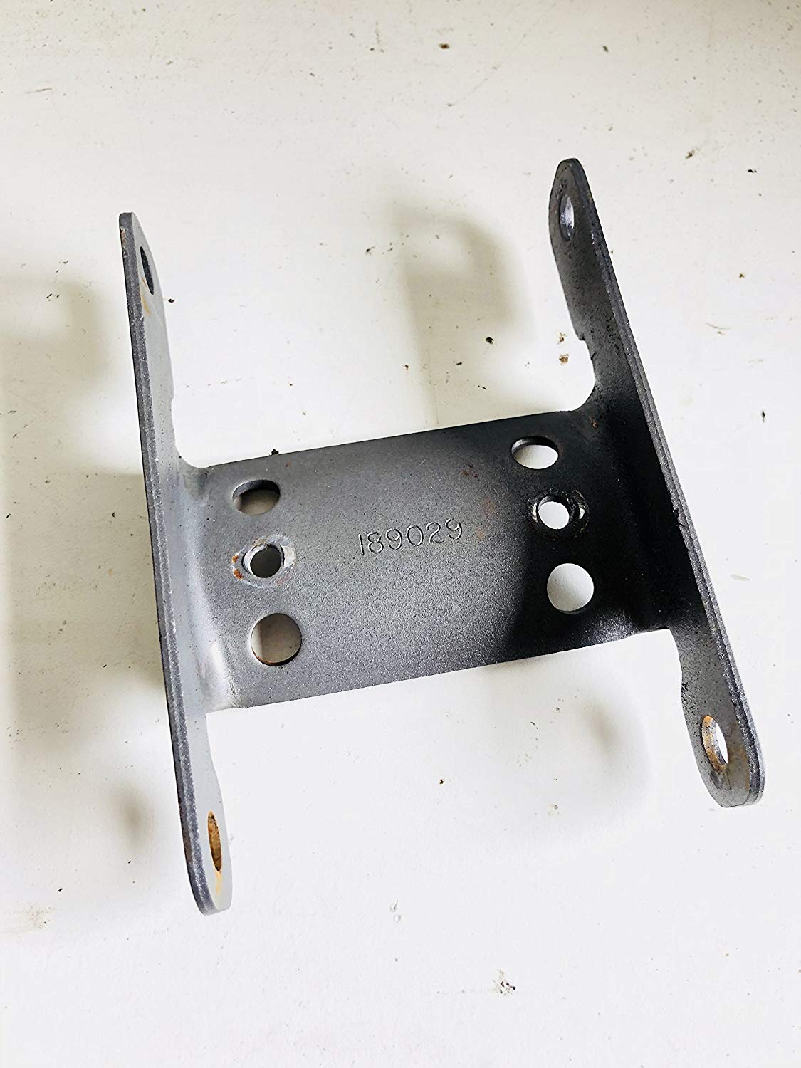 MOTOR BRACKET 189029