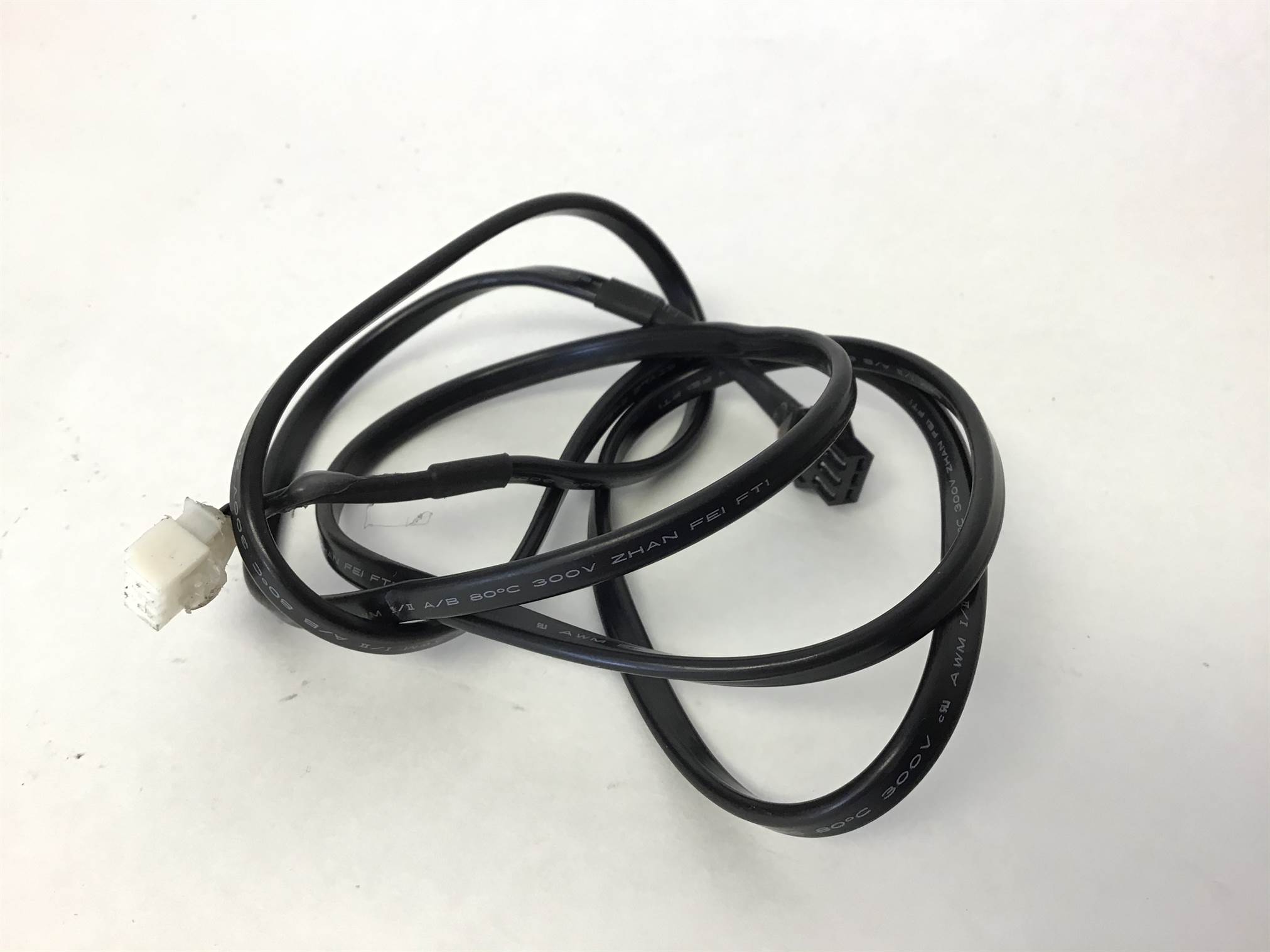 300mm x 764 x 764 Connecting Wire (White)