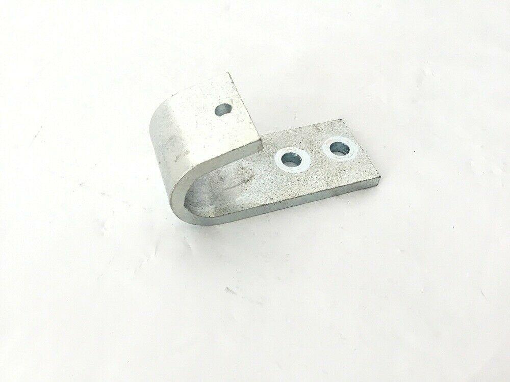 Front Roller Retainer Mount (Used)