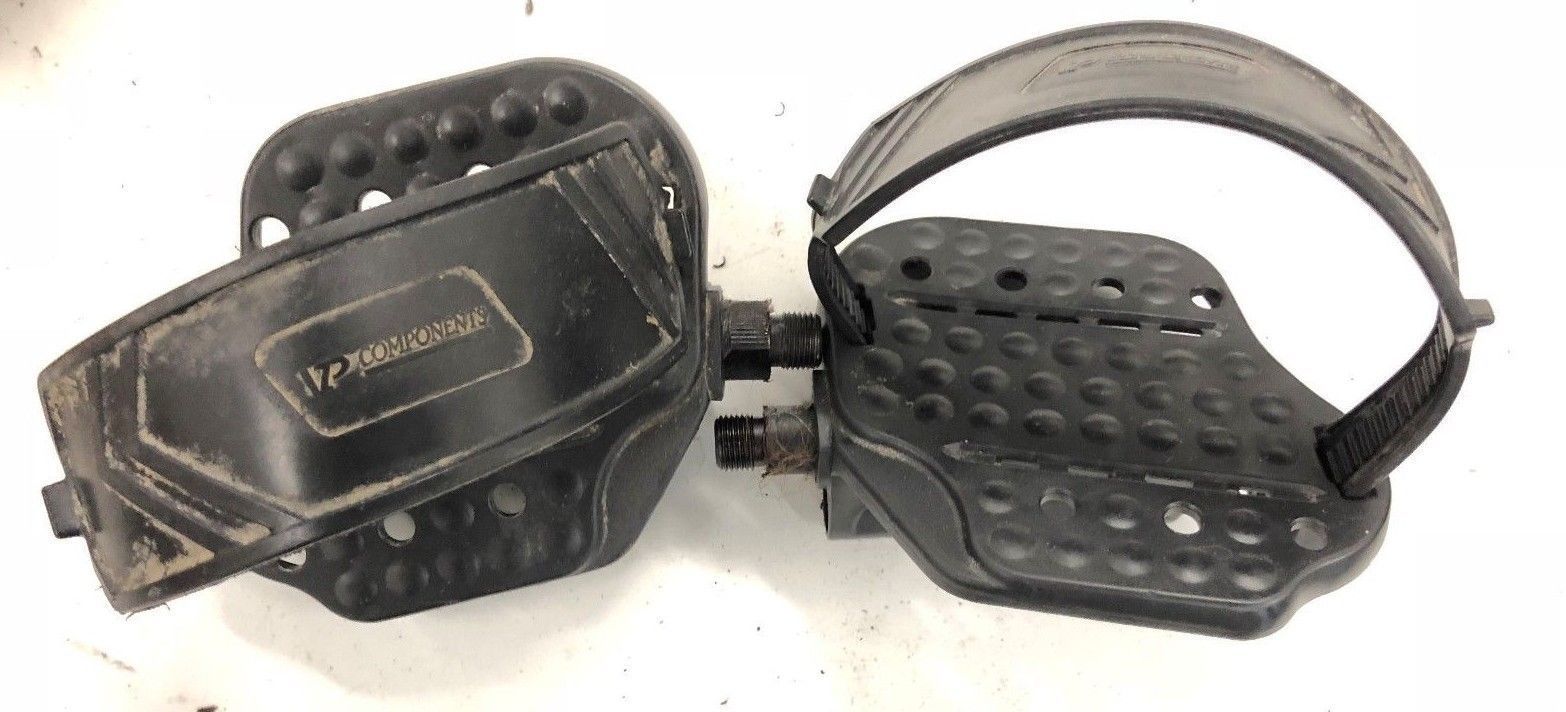 Pedal Set Pair with Straps (Used)