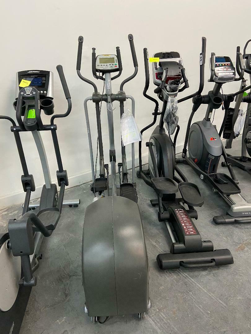 Sportsart 805P Elliptical (Used)