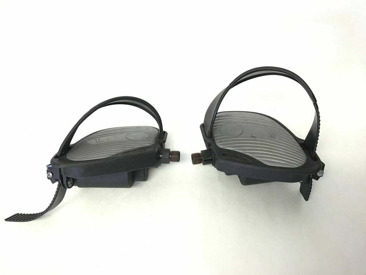 Nautilus R916 U916 Upright Bike Universal Left and Right Pedal w/ Strap 24006154