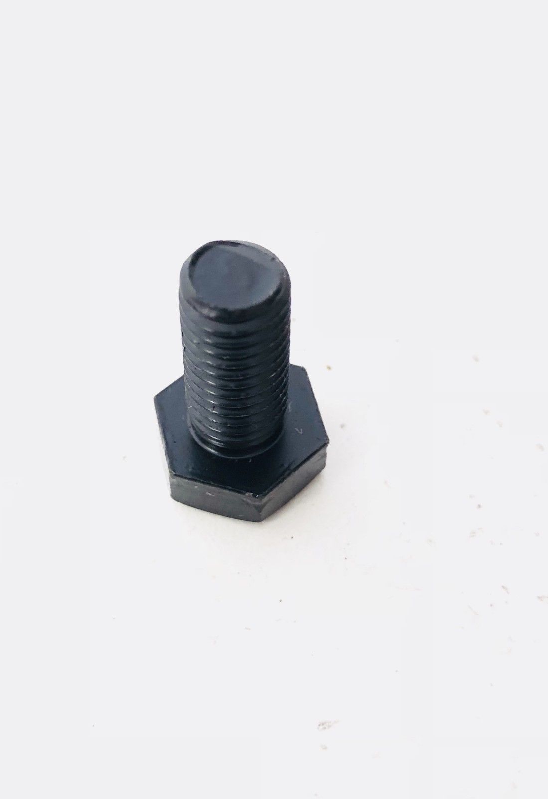 Screw M8 X 18MM