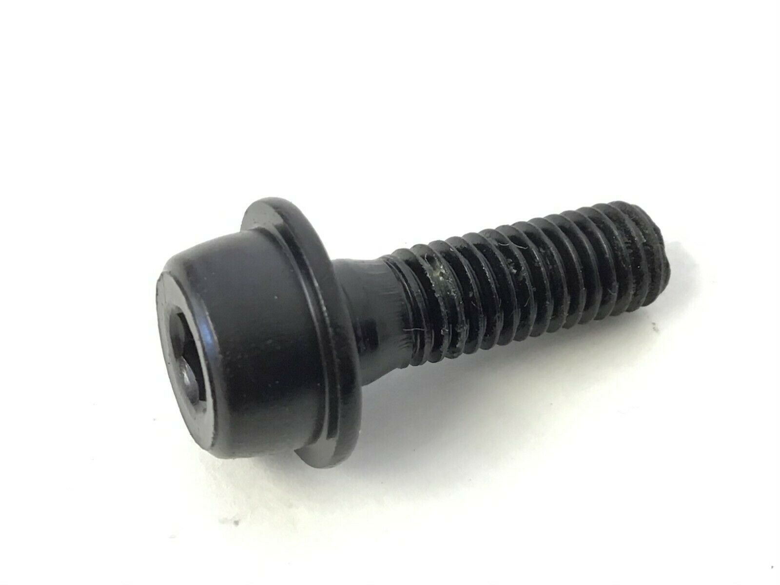 Screw M8 X 28mm