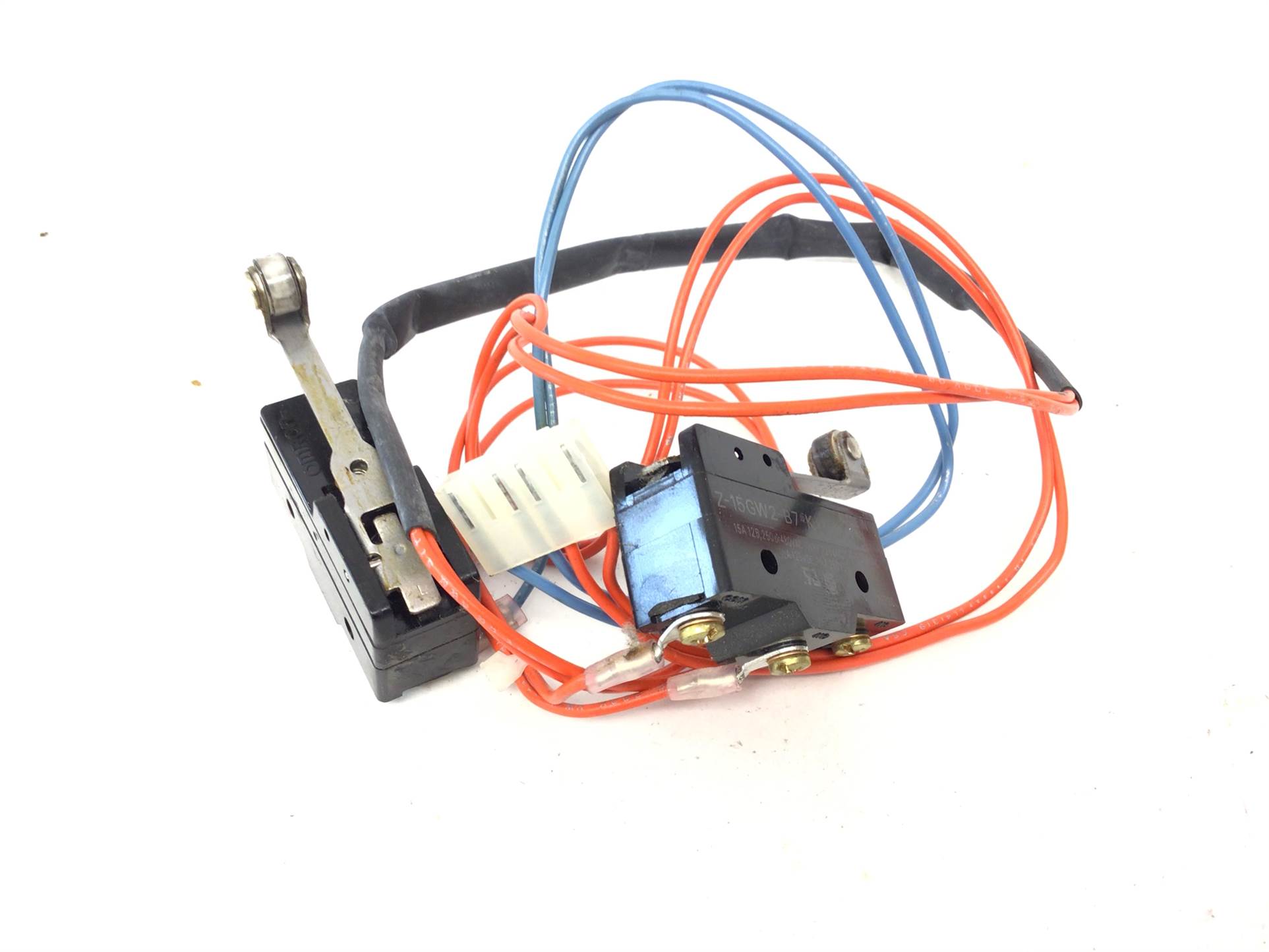 Sensors and Switches Microswitch Limit with Wire Harness (Used)