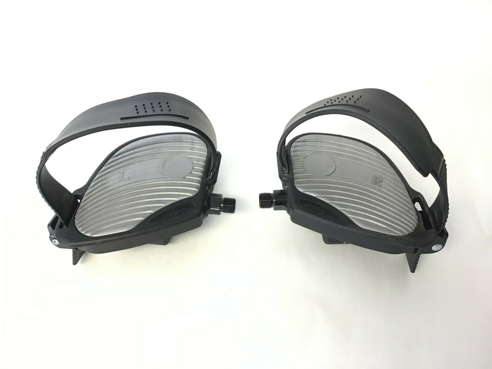 Left and Right Pedal Pair Set With Straps Spindle (Used)