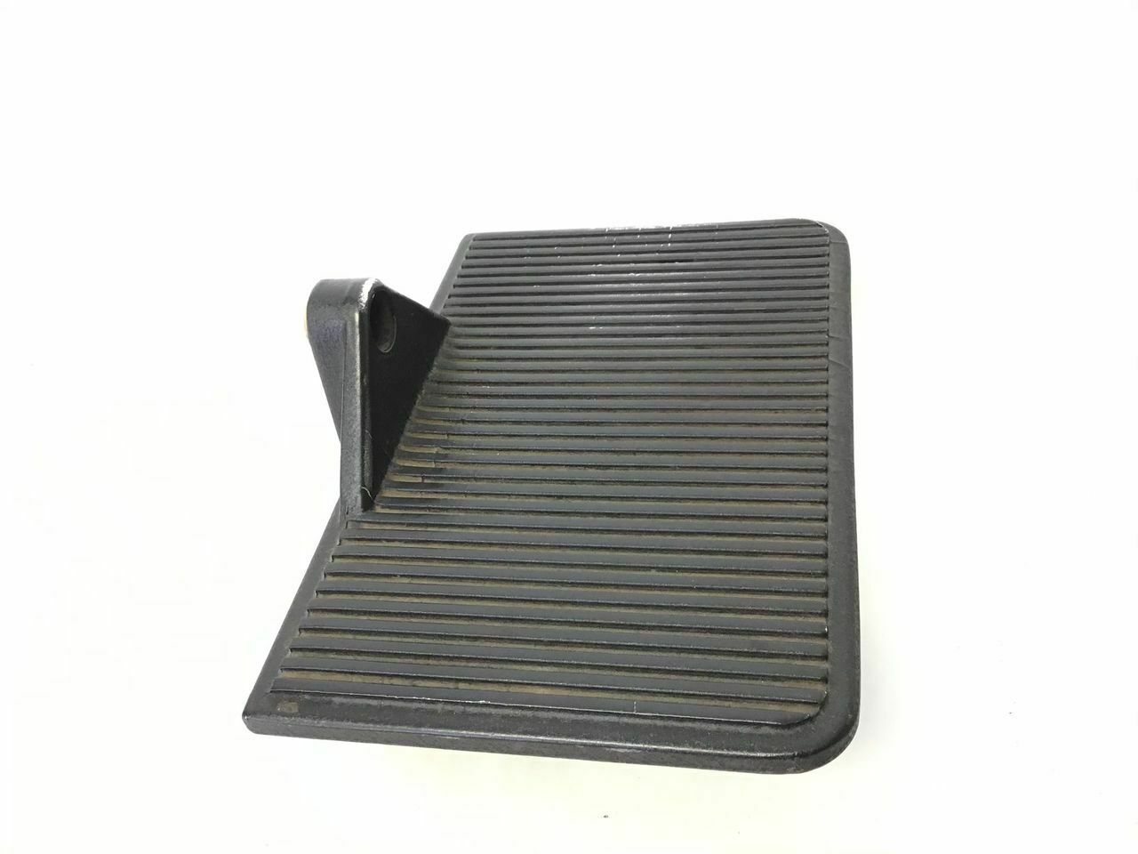 Pedal Left and Right Metal (Used)