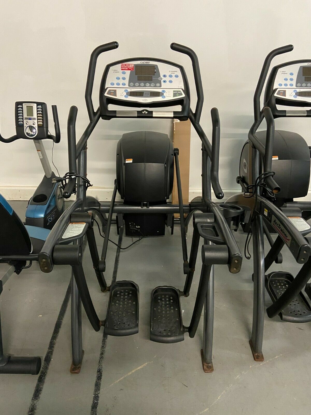 Cybex 600A Arc Trainer Commercial Elliptical