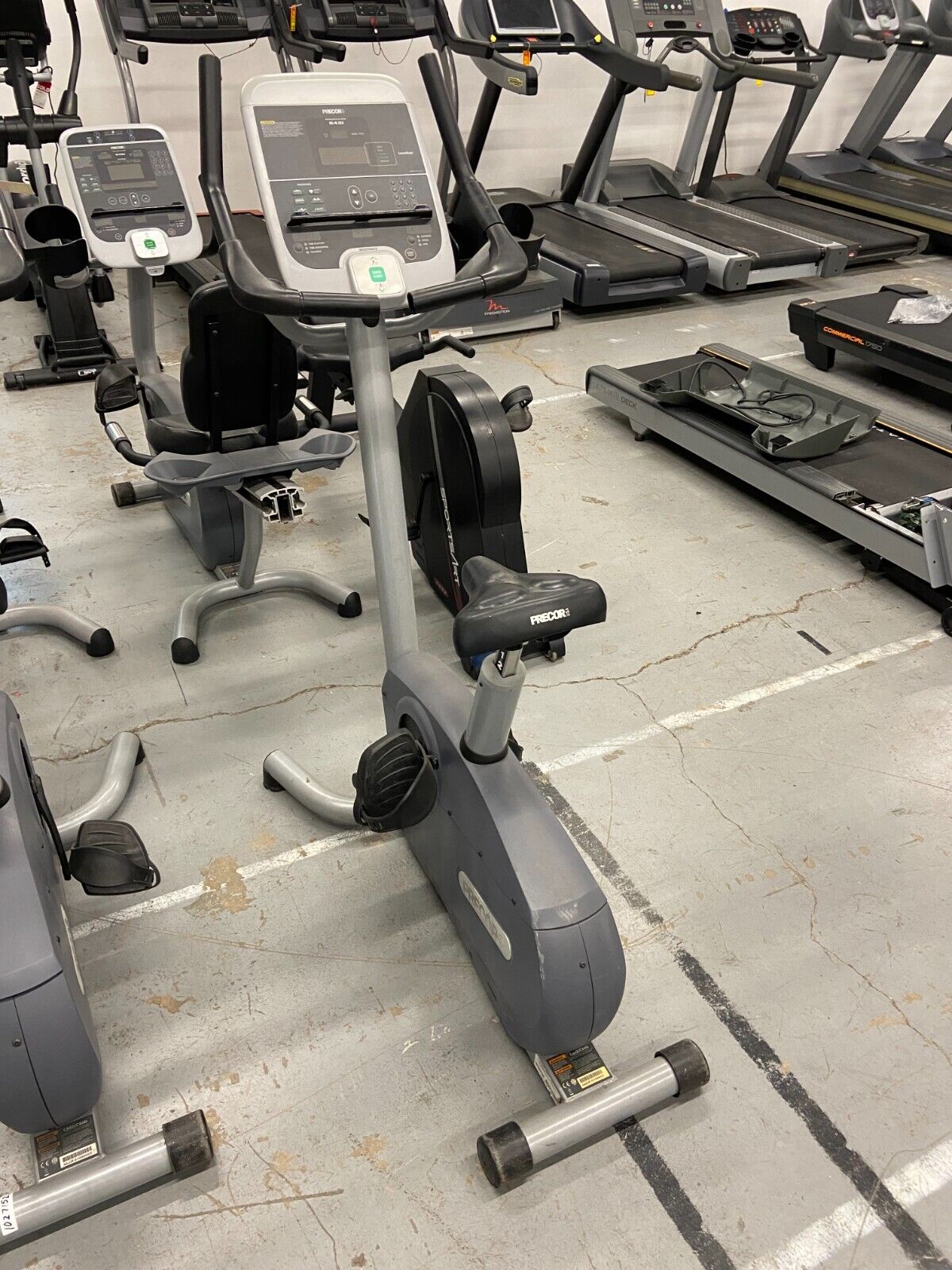 Precor 842i Upright Stationary Exercise Bike for Home Gym (Used)