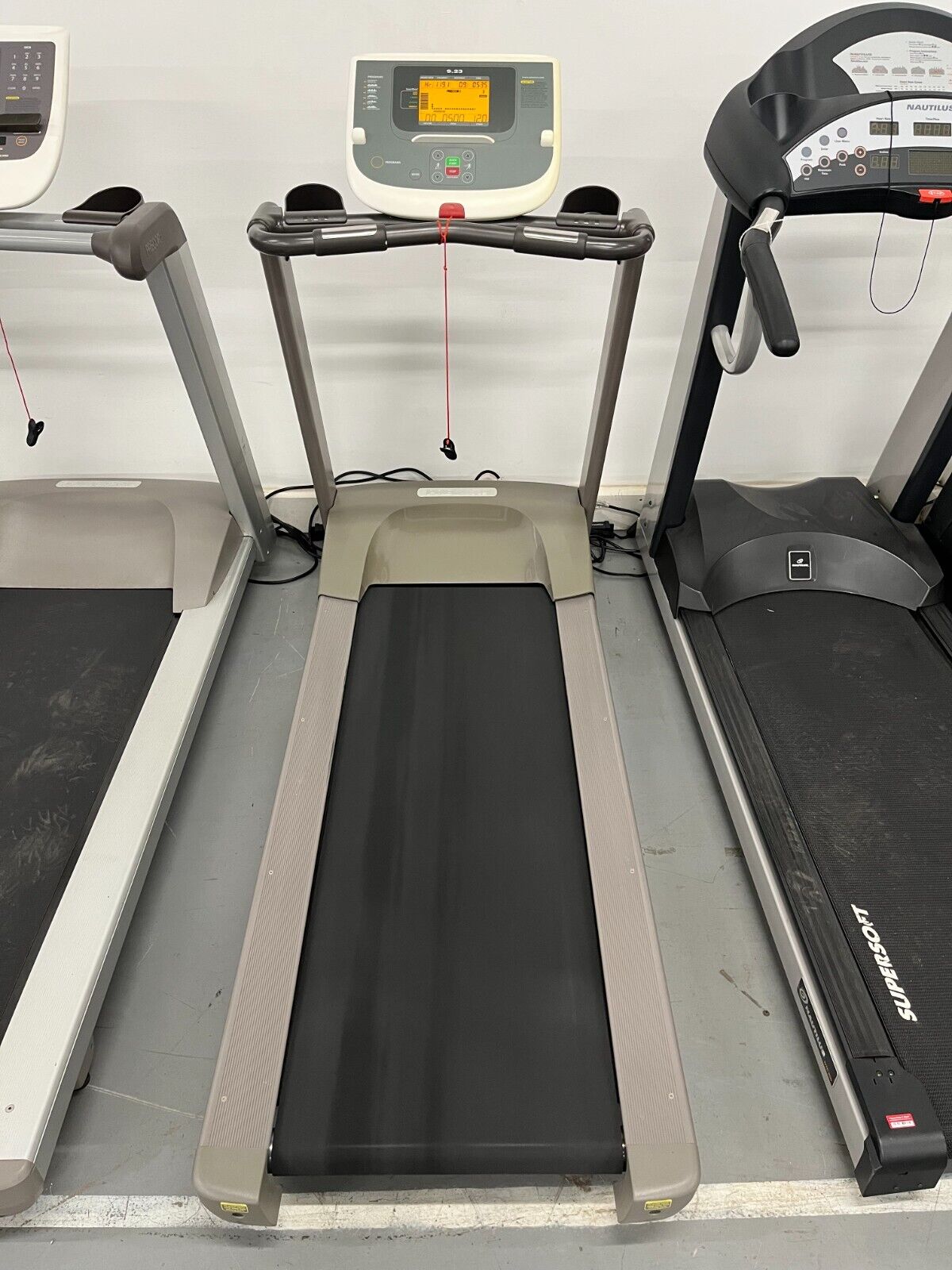 Precor 9.23 Treadmill for Home Gym (Used)