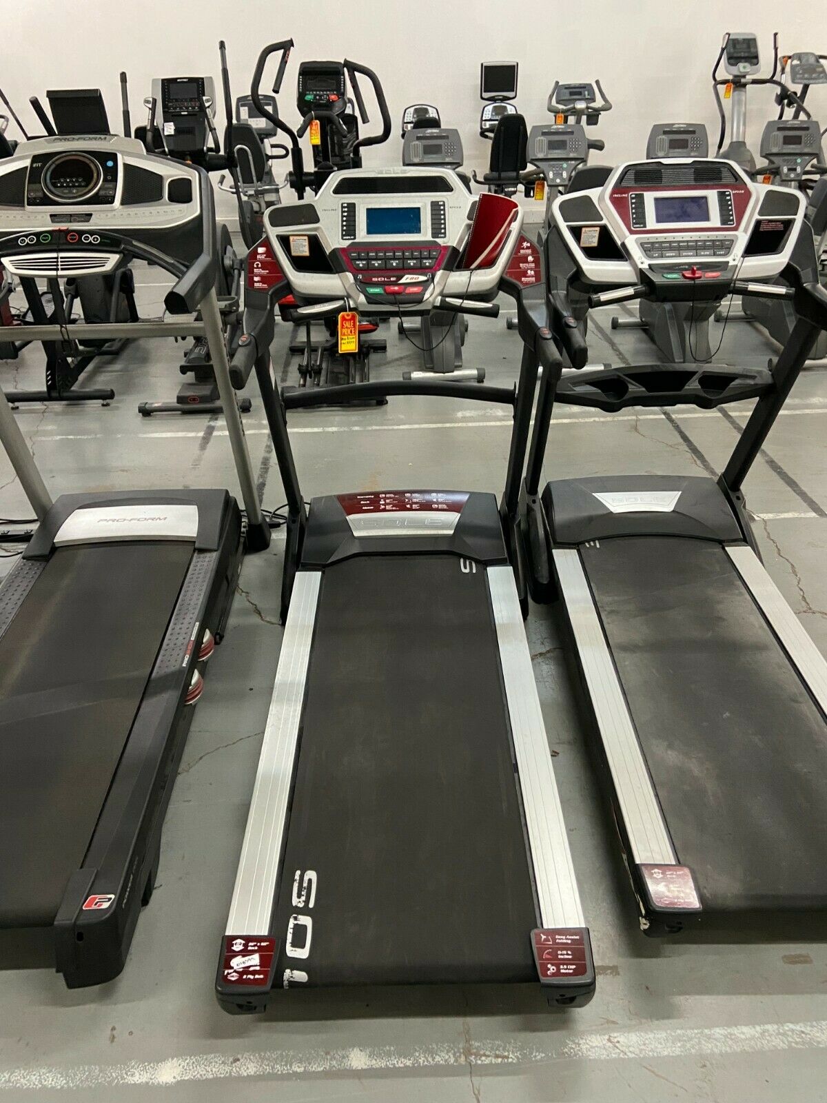 Sole F80 Folding Treadmill for Home Gym (2013 Model) Used