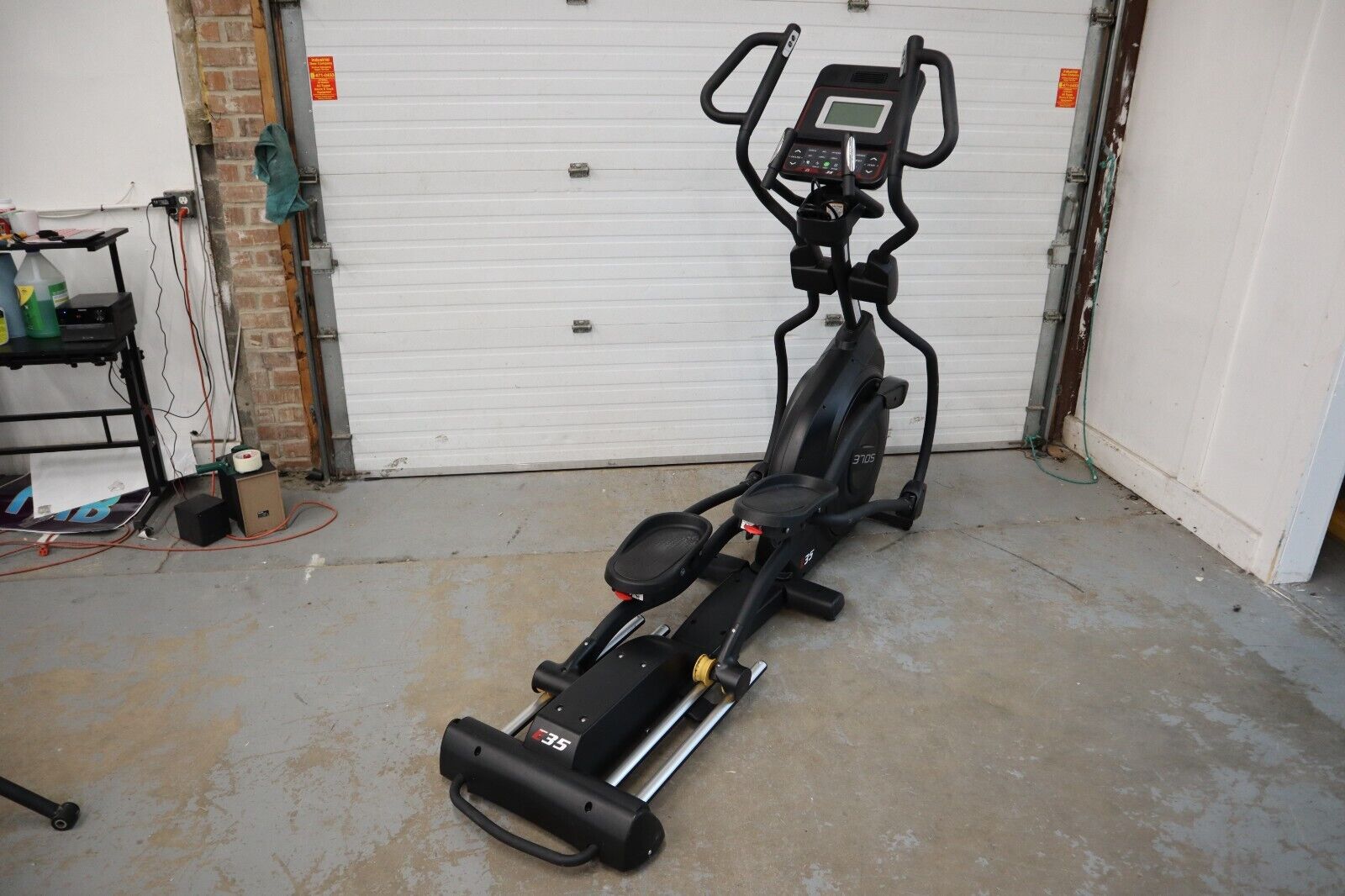 Sole Fitness by Spirit - E35 Elliptical For Home Gym (Refurbished)