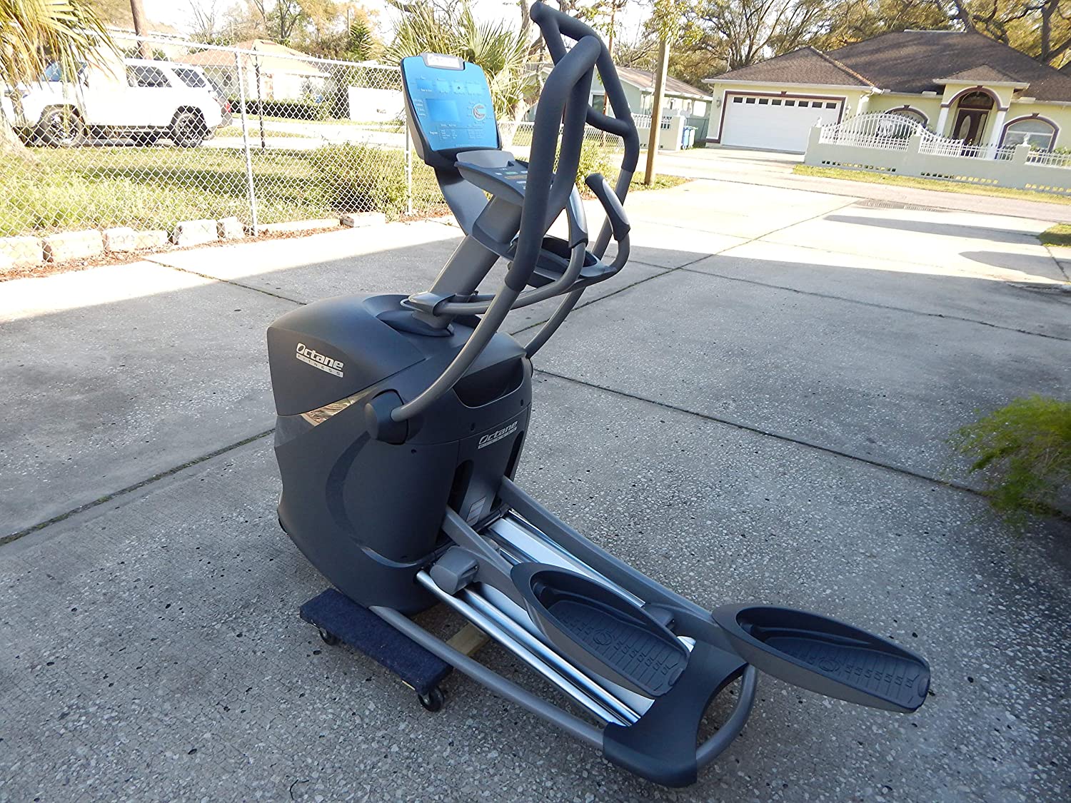 Octane Fitness Q37e Q37 e Elliptical Crosstrainer w/Converging Arms CR Recommended (Used)